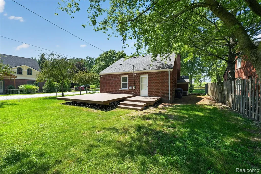 29508 Old North River Road Harrison Charter Township MI 48045
