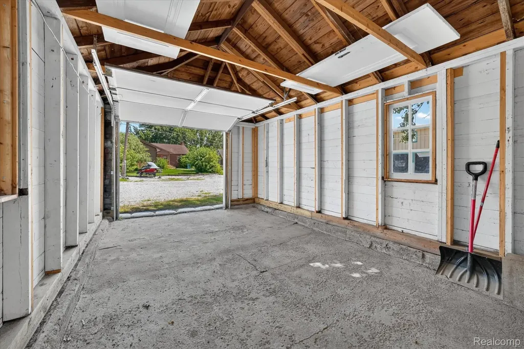 29508 Old North River Road Harrison Charter Township MI 48045