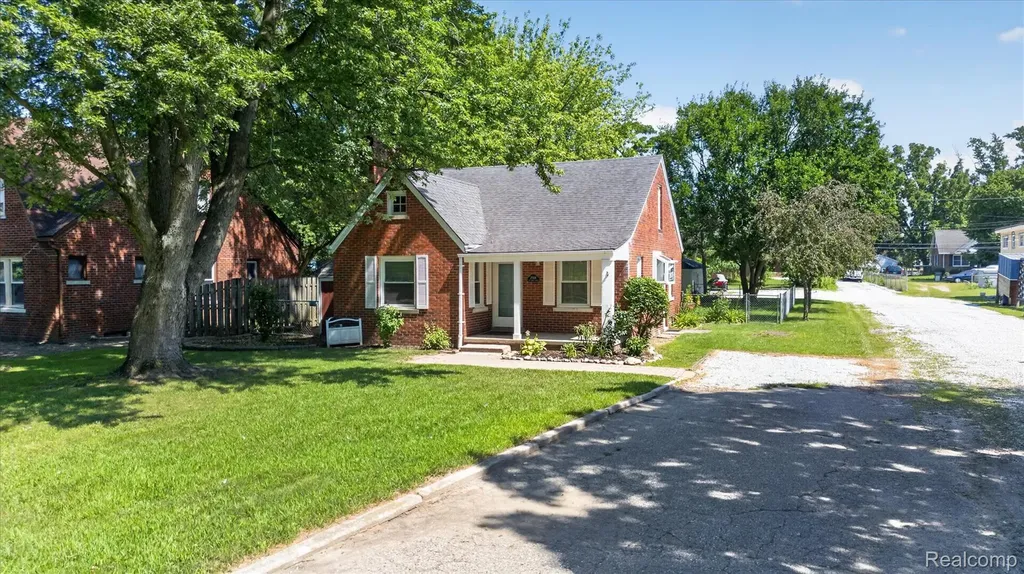 29508 Old North River Road Harrison Charter Township MI 48045