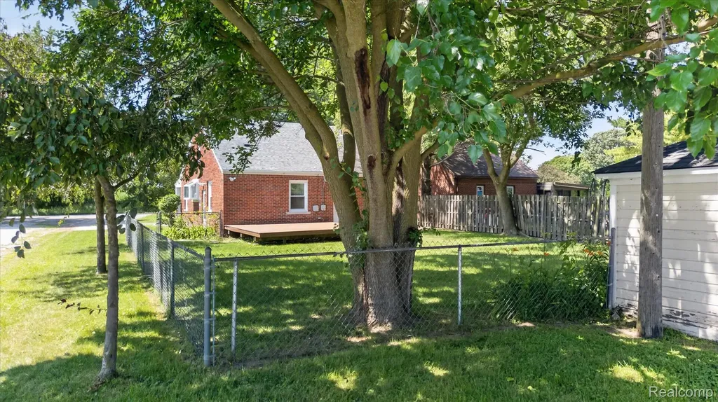 29508 Old North River Road Harrison Charter Township MI 48045