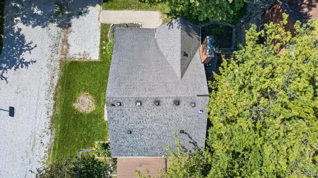 29508 Old North River Road Harrison Charter Township MI 48045