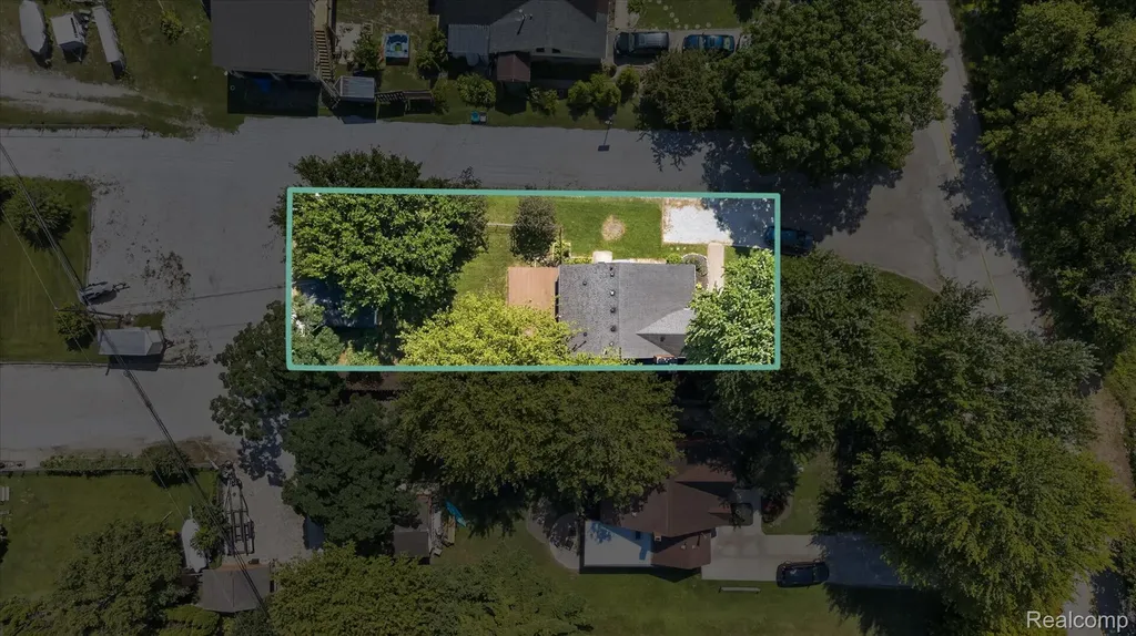 29508 Old North River Road Harrison Charter Township MI 48045