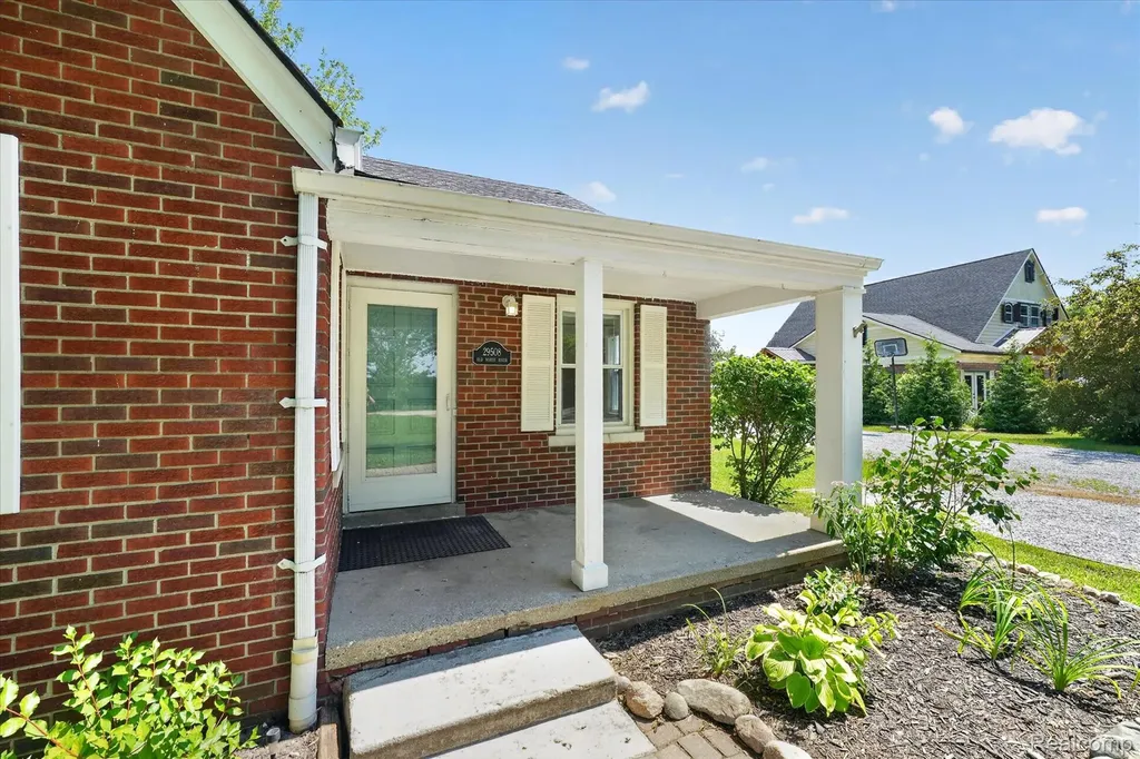 29508 Old North River Road Harrison Charter Township MI 48045