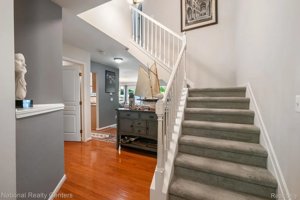 8019 Springdale Drive White Lake Charter Township MI 48386