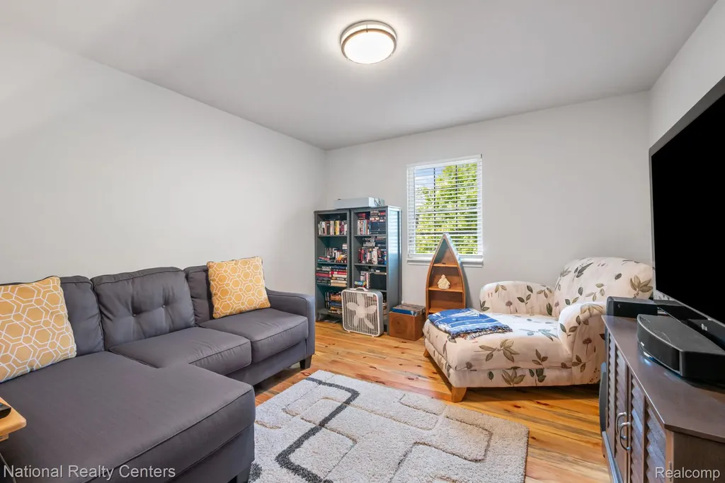 8019 Springdale Drive White Lake Charter Township MI 48386