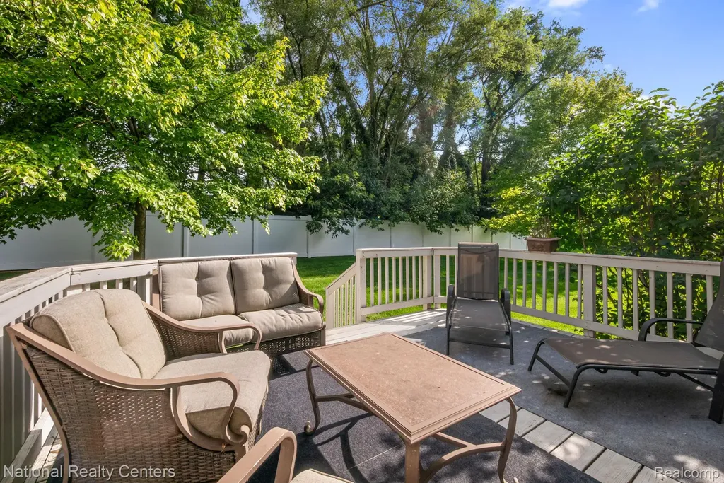 8019 Springdale Drive White Lake Charter Township MI 48386
