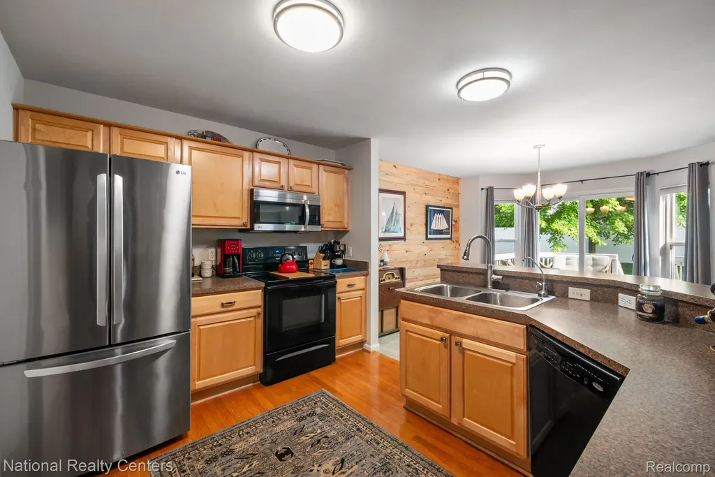 8019 Springdale Drive White Lake Charter Township MI 48386