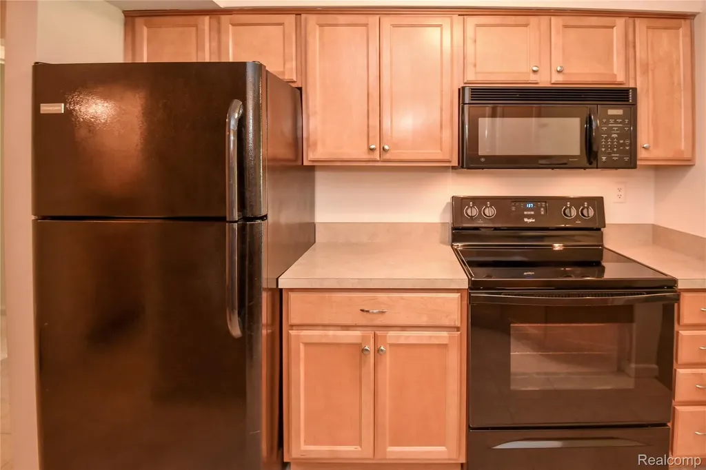 1653 Riverside Drive Rochester Hills City MI 48309