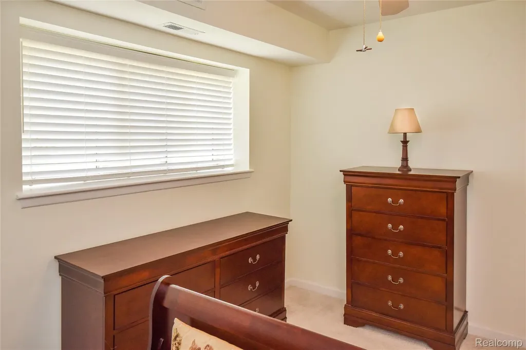 1653 Riverside Drive Rochester Hills City MI 48309