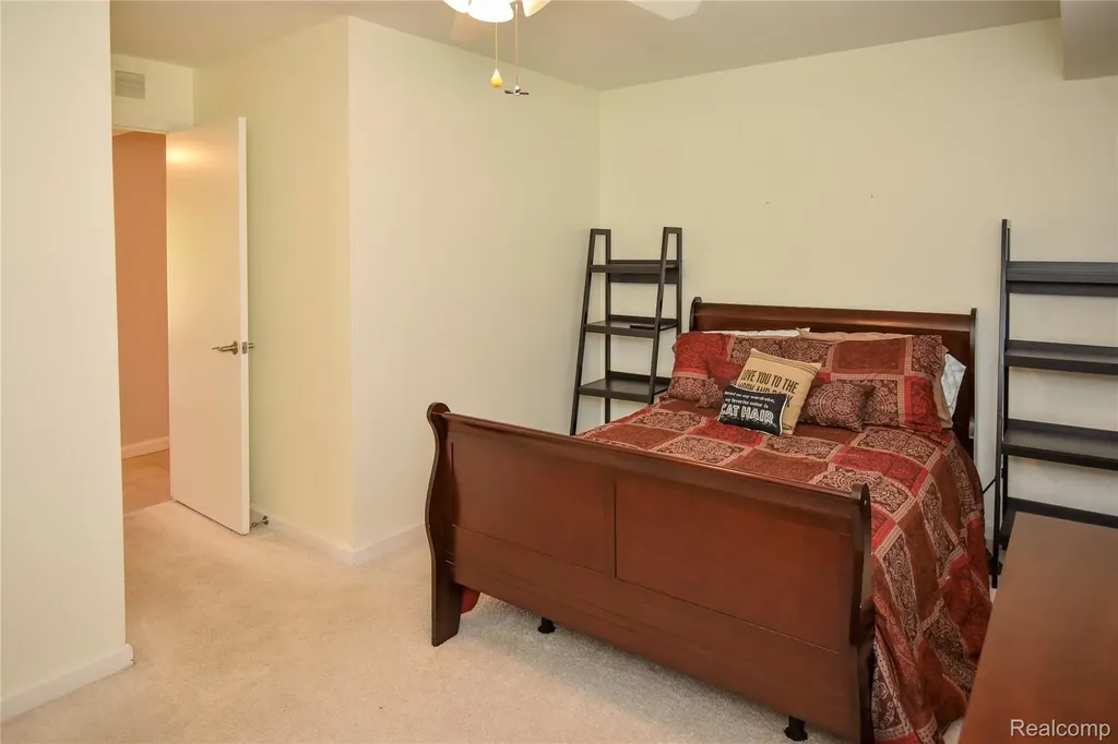1653 Riverside Drive Rochester Hills City MI 48309