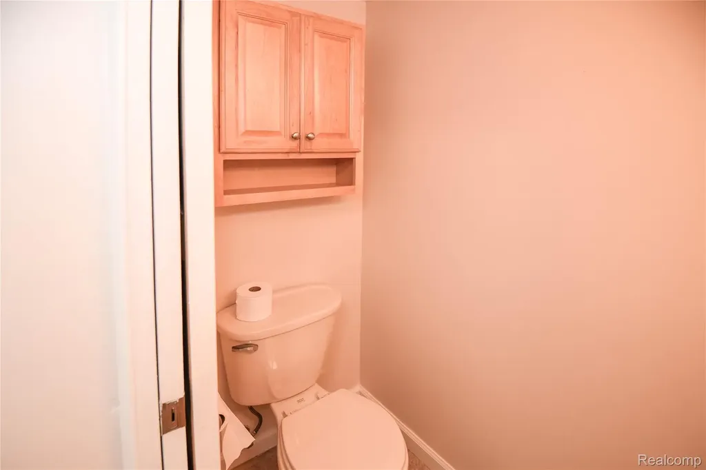 1653 Riverside Drive Rochester Hills City MI 48309