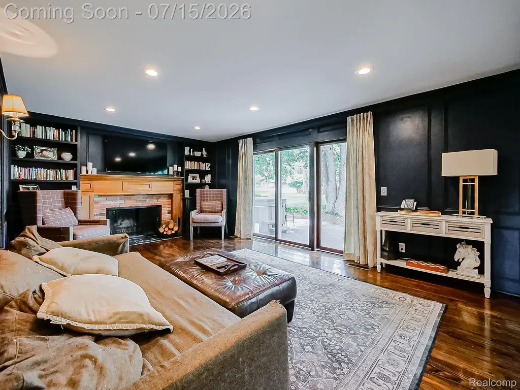 6730 Meadowlake Road Bloomfield Hills City MI 48301