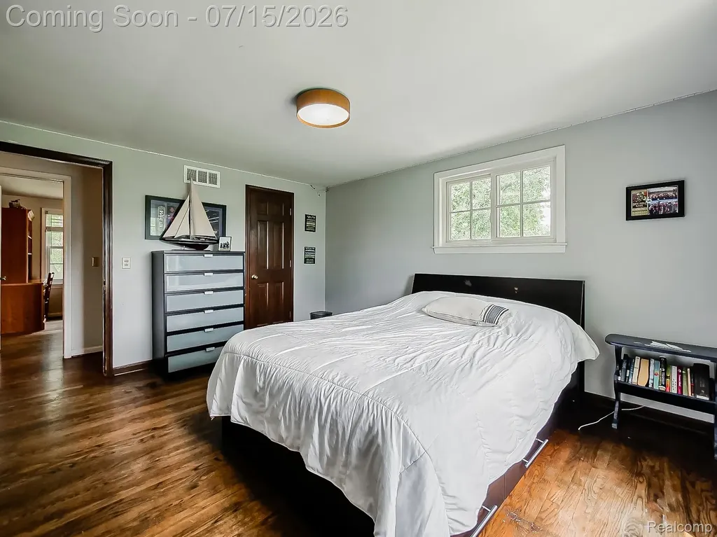 6730 Meadowlake Road Bloomfield Hills City MI 48301