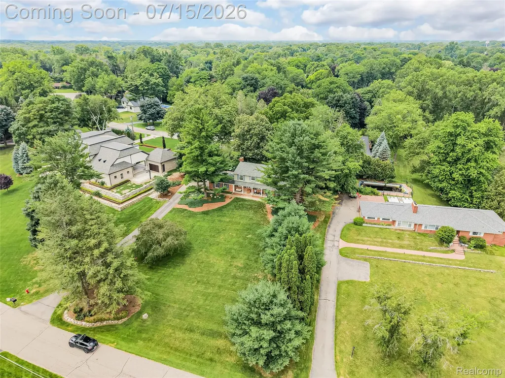6730 Meadowlake Road Bloomfield Hills City MI 48301