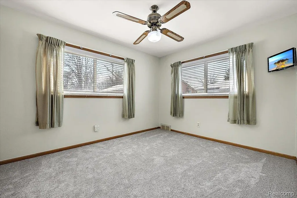 25651 S River Road Harrison Charter Township MI 48045