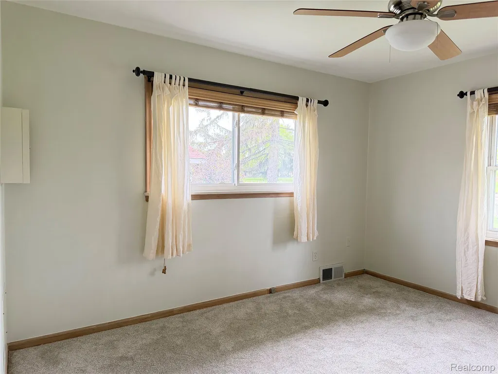 25651 S River Road Harrison Charter Township MI 48045