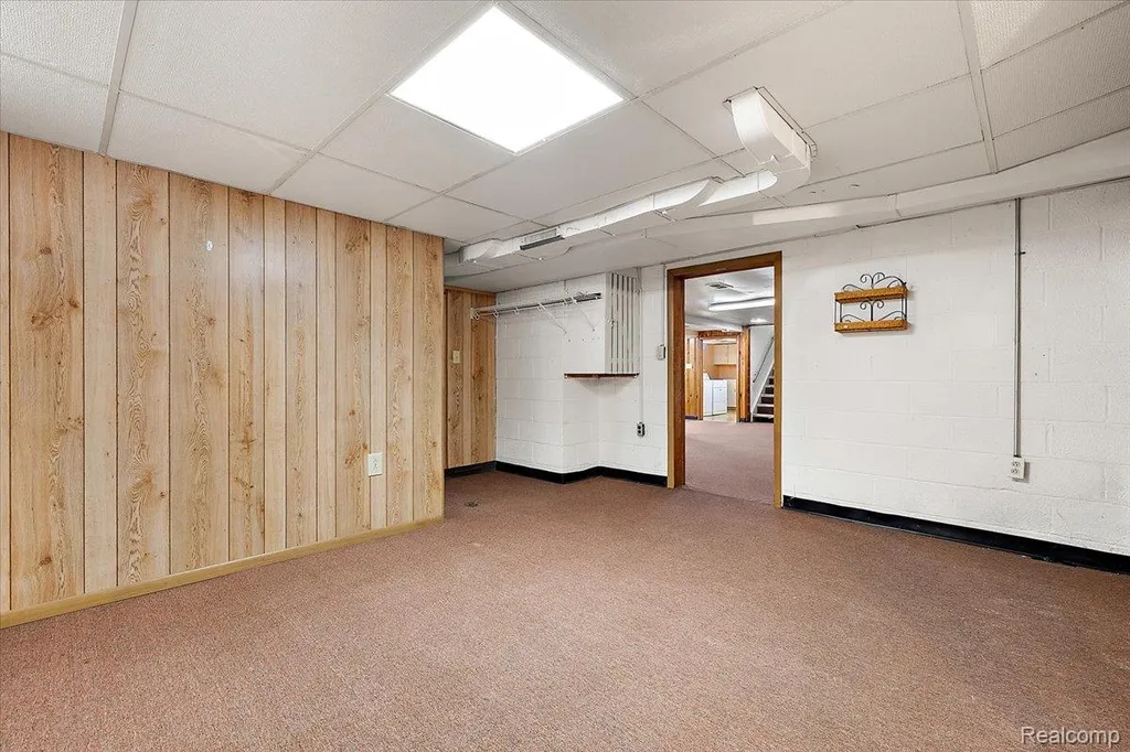 25651 S River Road Harrison Charter Township MI 48045