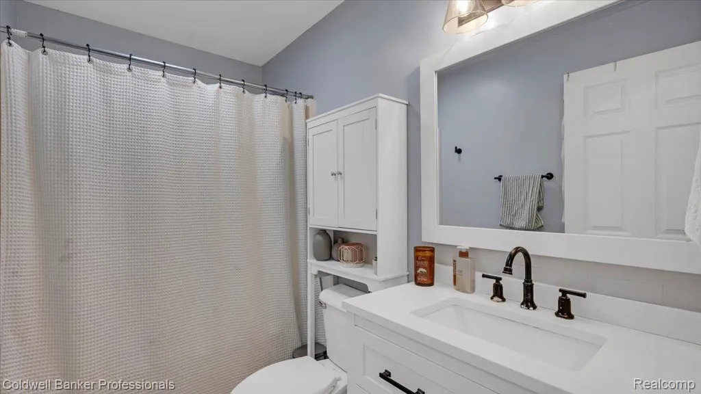 5554 Sandy Lane Oregon Township MI 48421