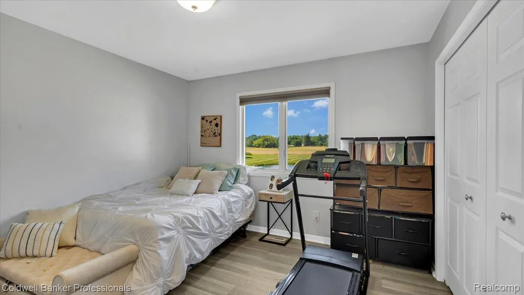 5554 Sandy Lane Oregon Township MI 48421