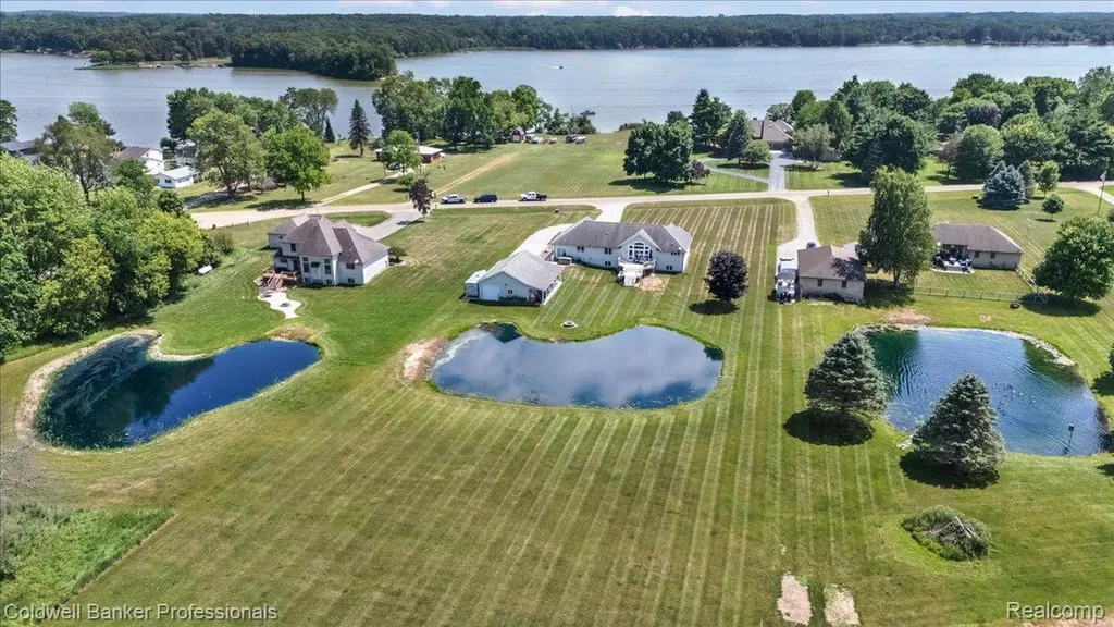 5554 Sandy Lane Oregon Township MI 48421