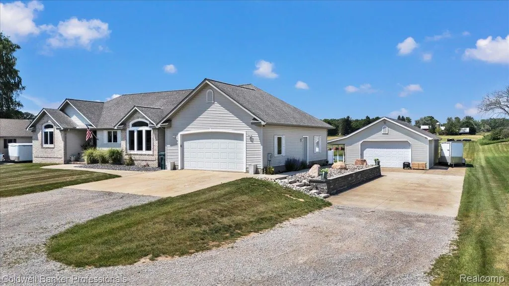 5554 Sandy Lane Oregon Township MI 48421