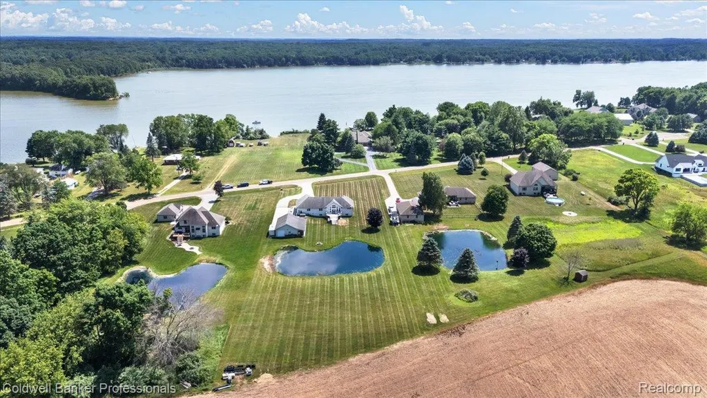 5554 Sandy Lane Oregon Township MI 48421