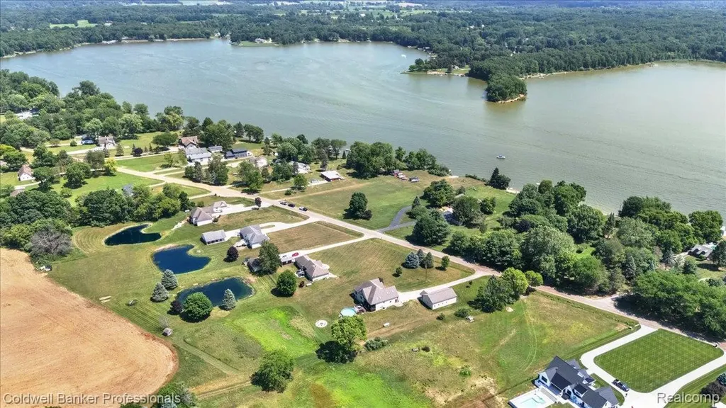 5554 Sandy Lane Oregon Township MI 48421