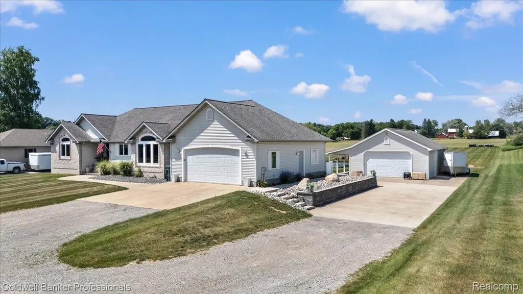 5554 Sandy Lane Oregon Township MI 48421