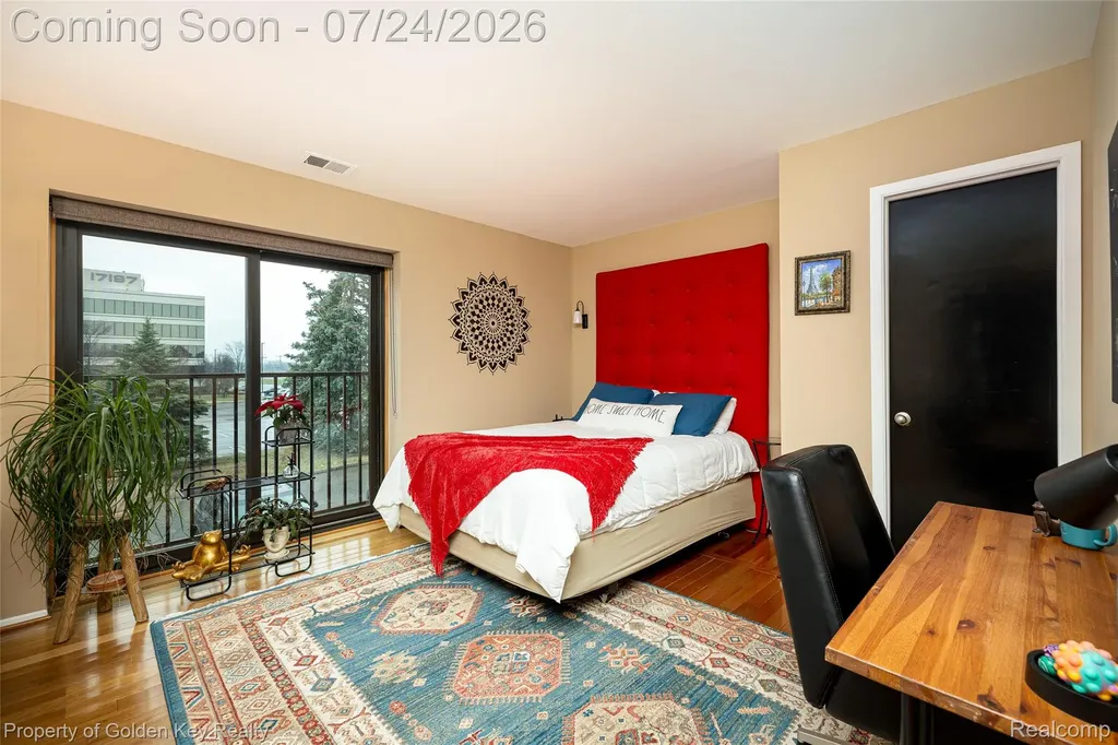 17955 University Park Drive Livonia City MI 48152