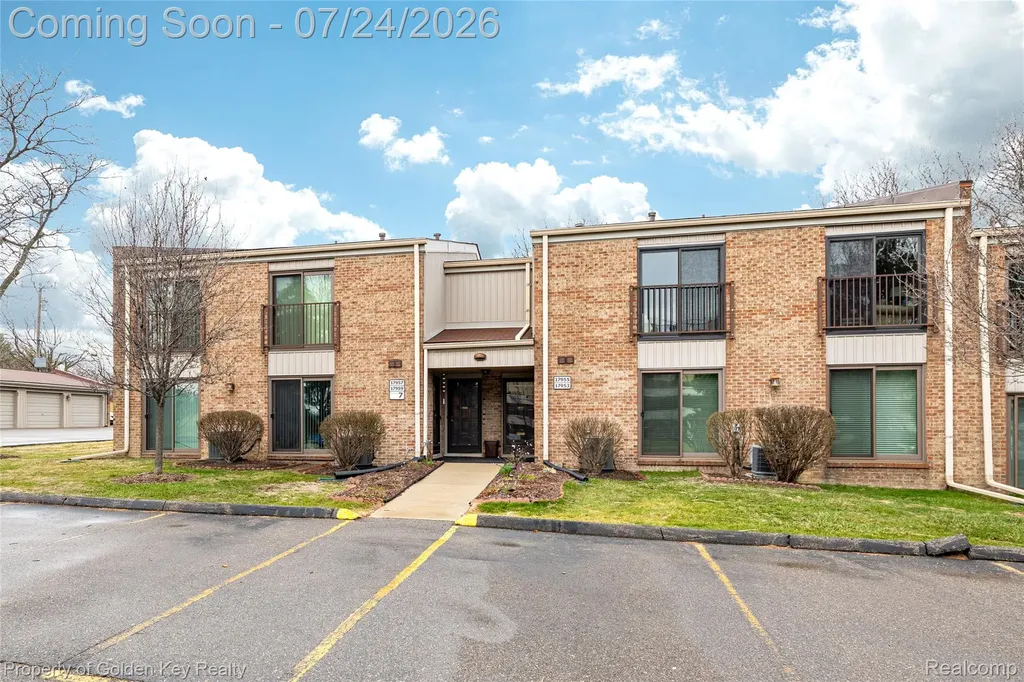17955 University Park Drive Livonia City MI 48152
