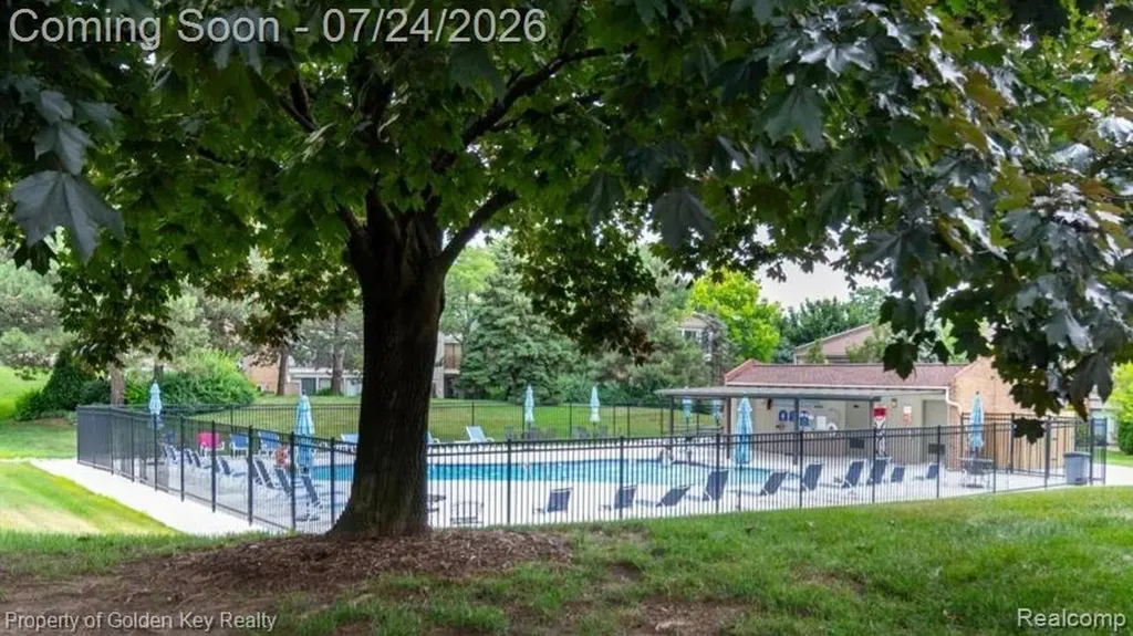 17955 University Park Drive Livonia City MI 48152