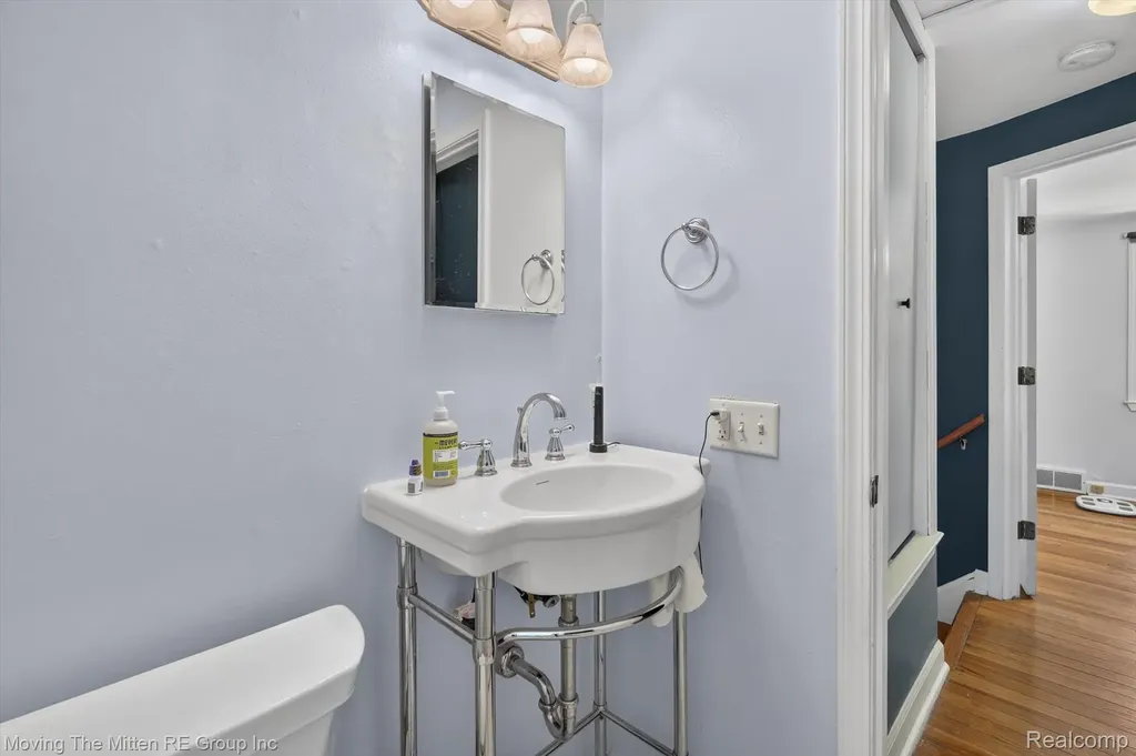 2655 Whitewood Street Ann Arbor City MI 48104