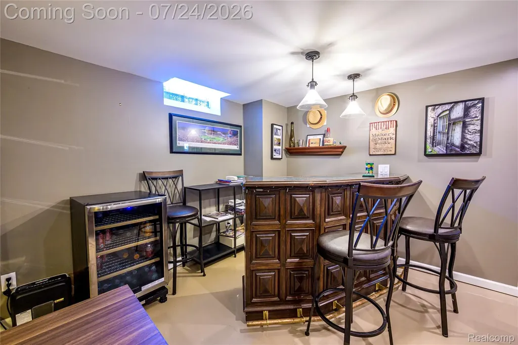 5136 Earl Drive Warren City MI 48092
