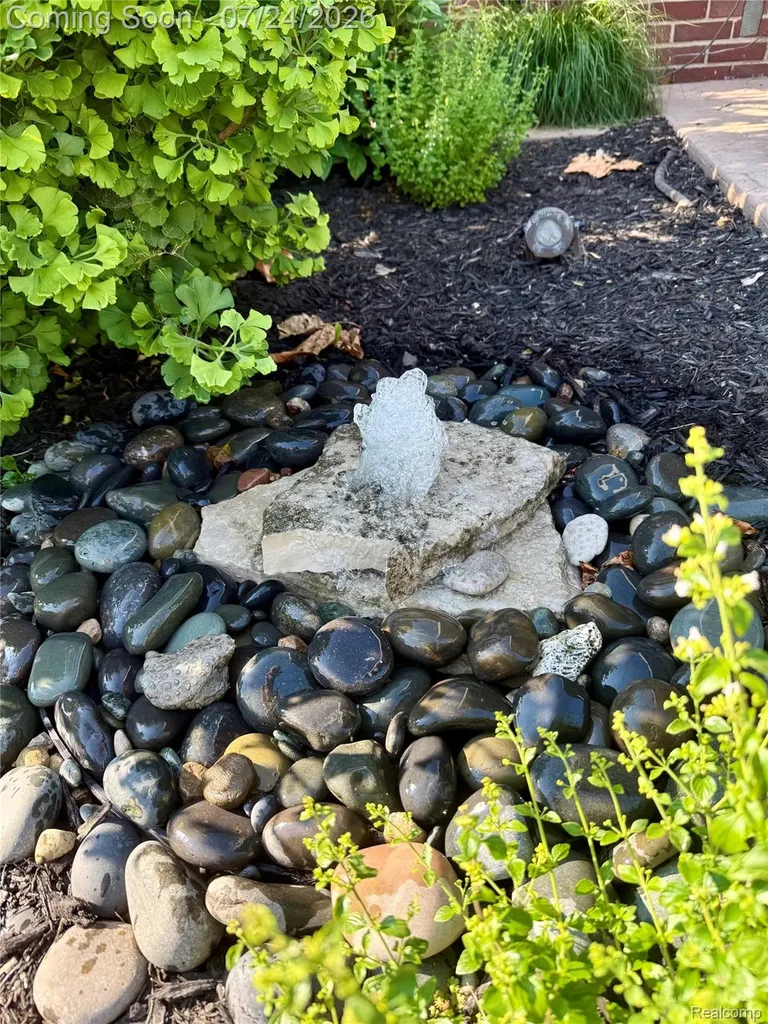 Warren City MI 48092