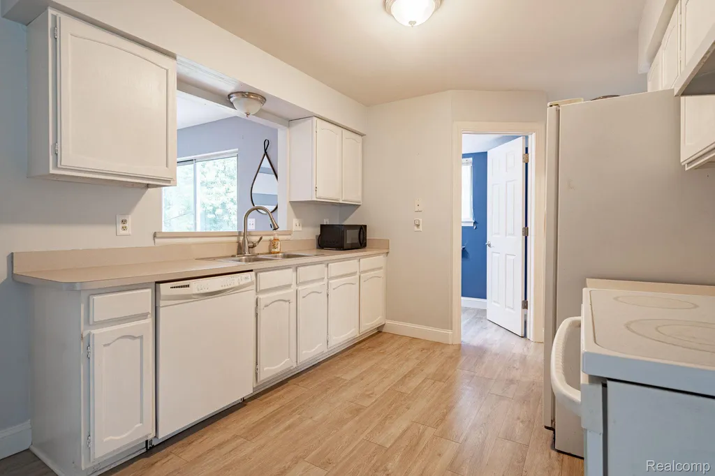 1642 Dancer Drive Rochester Hills City MI 48307