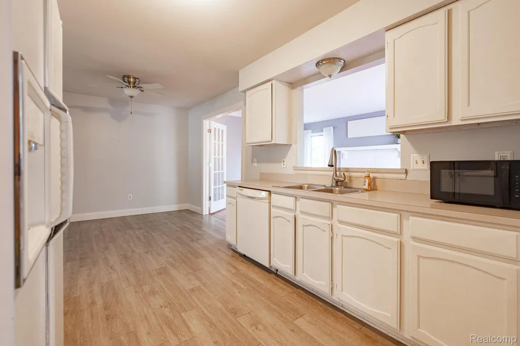 1642 Dancer Drive Rochester Hills City MI 48307