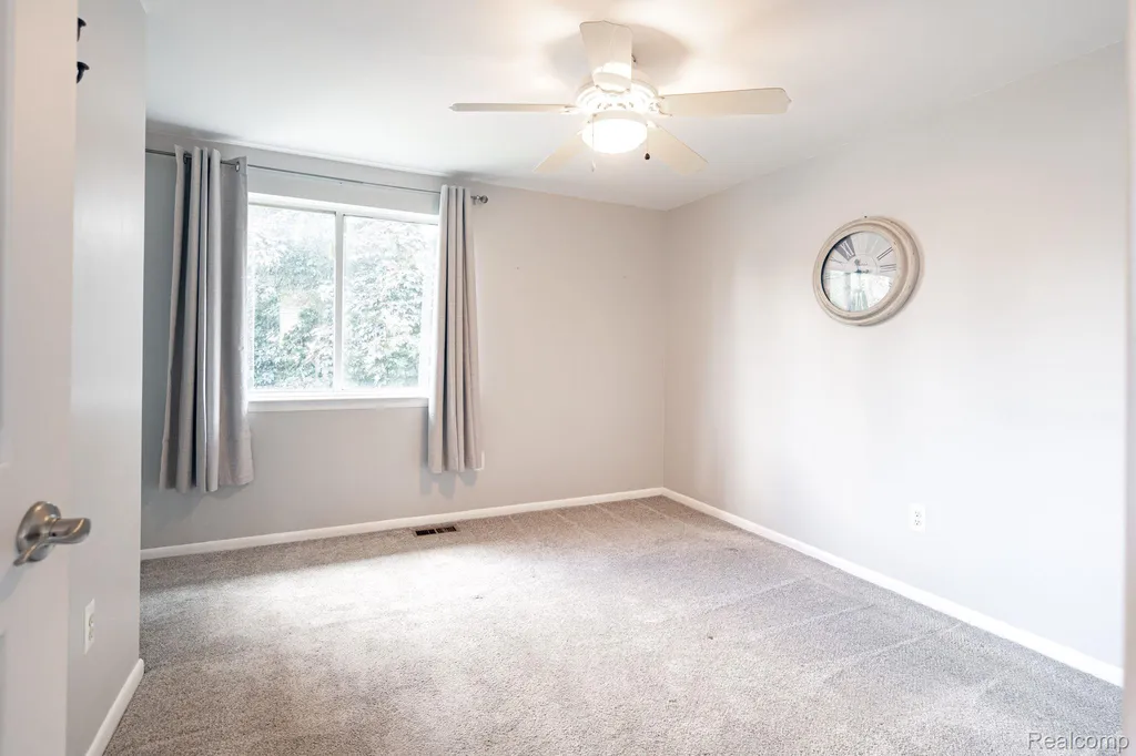 1642 Dancer Drive Rochester Hills City MI 48307