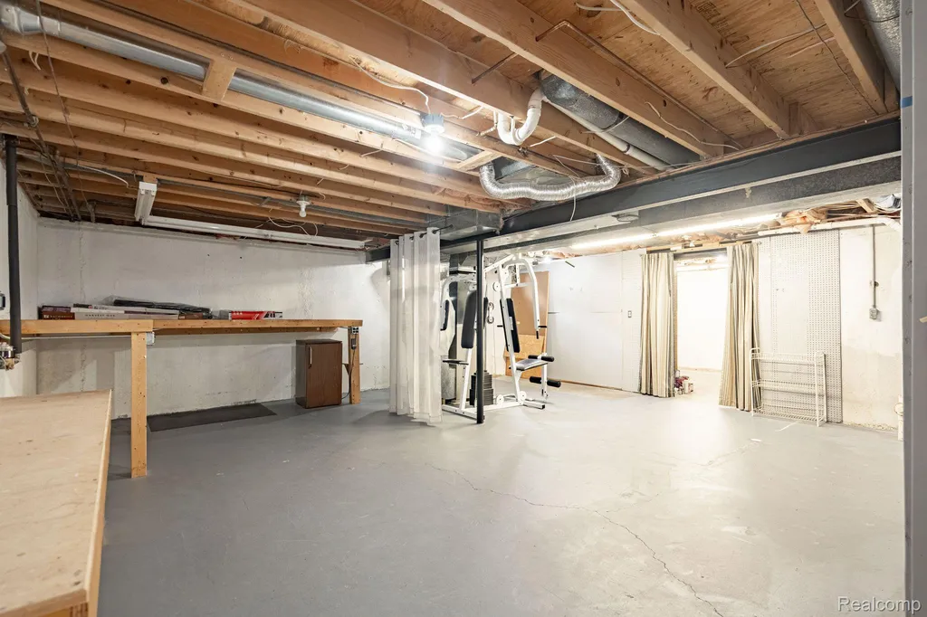 1642 Dancer Drive Rochester Hills City MI 48307