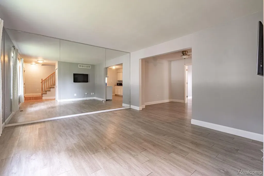 1642 Dancer Drive Rochester Hills City MI 48307