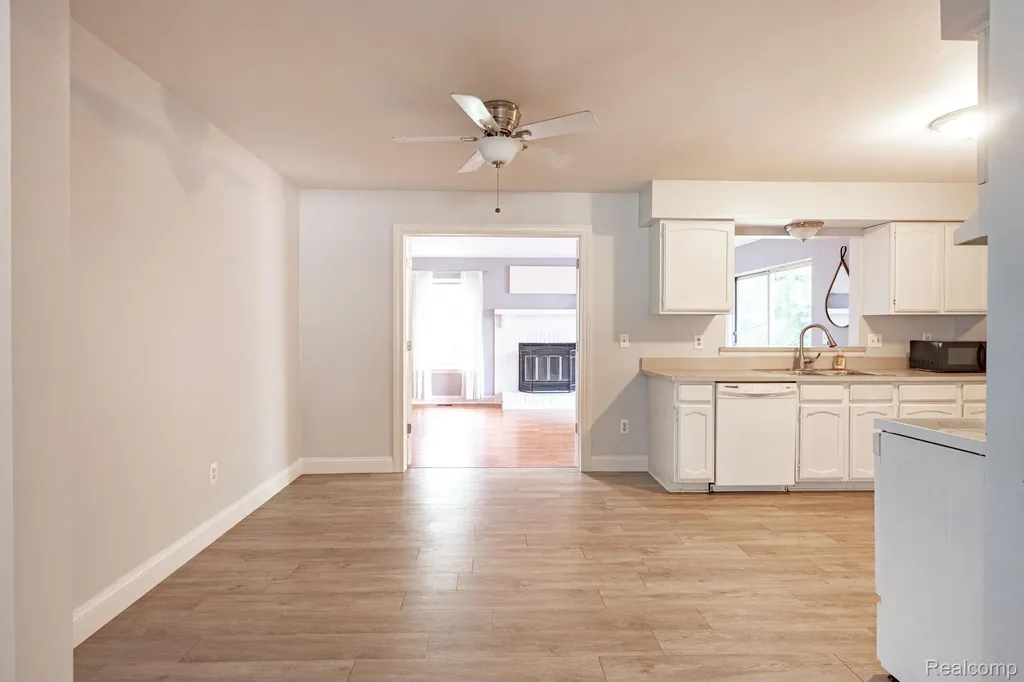 1642 Dancer Drive Rochester Hills City MI 48307