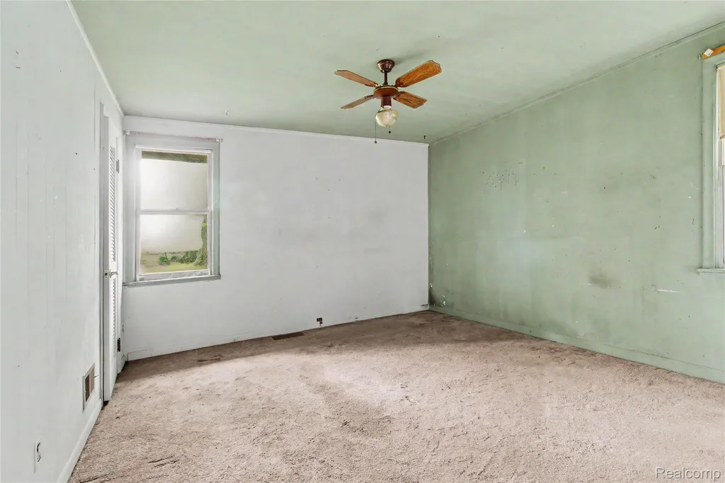 1809 N Walton Street Westland City MI 48185