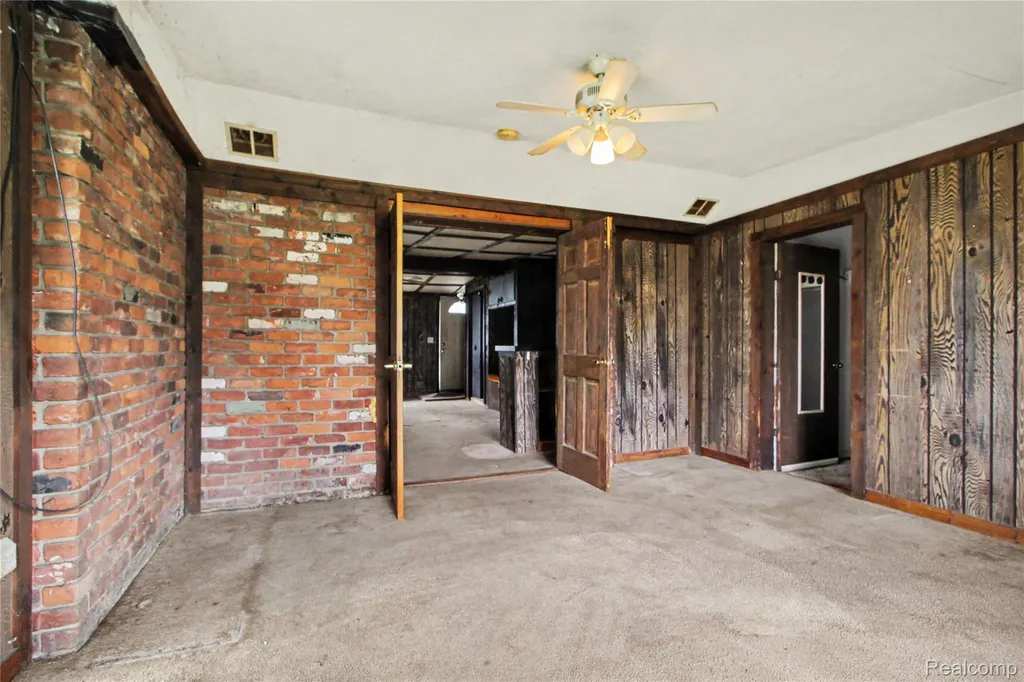 1809 N Walton Street Westland City MI 48185