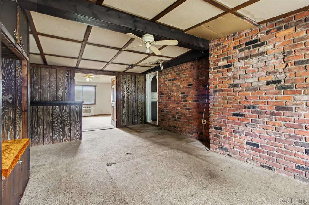 1809 N Walton Street Westland City MI 48185