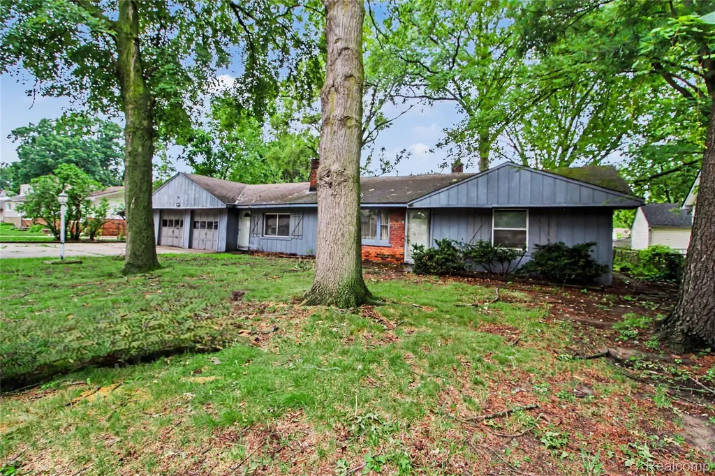 1809 N Walton Street Westland City MI 48185