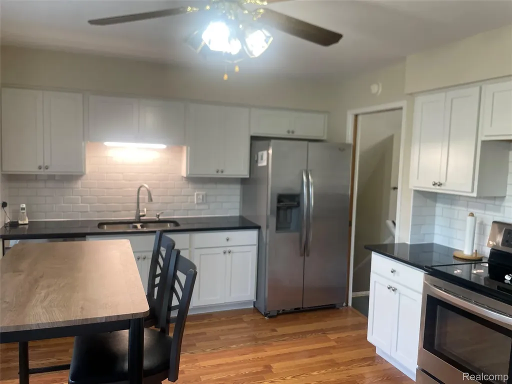 20961 Concord Street Southfield City MI 48076
