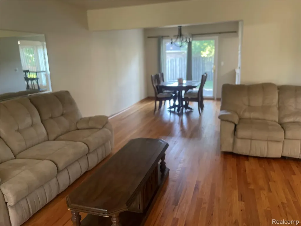 20961 Concord Street Southfield City MI 48076