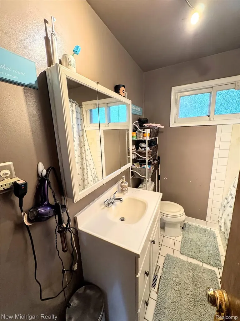 870 Farnsworth Road White Lake Charter Township MI 48386