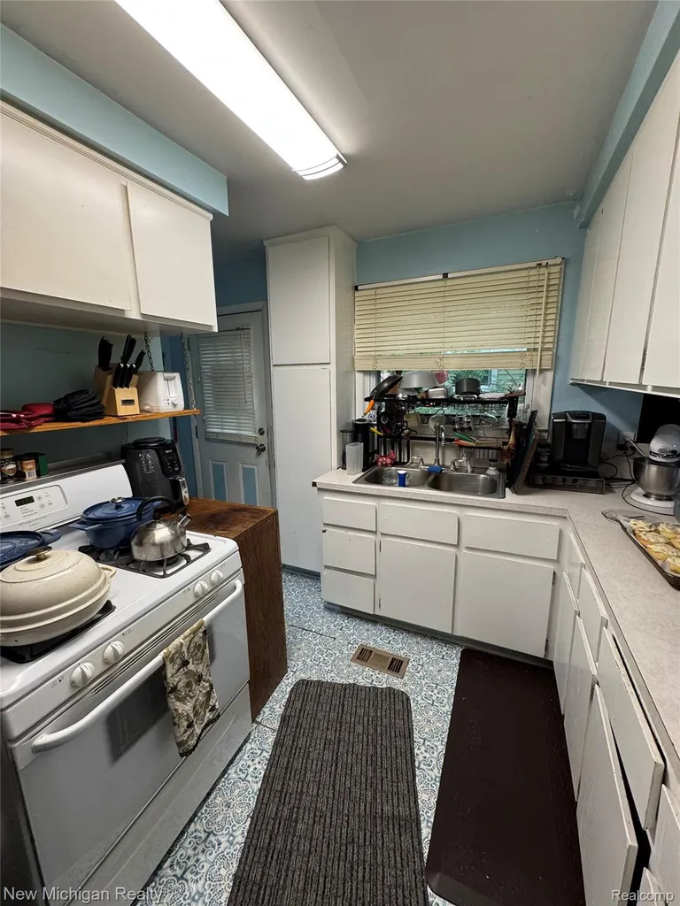 870 Farnsworth Road White Lake Charter Township MI 48386