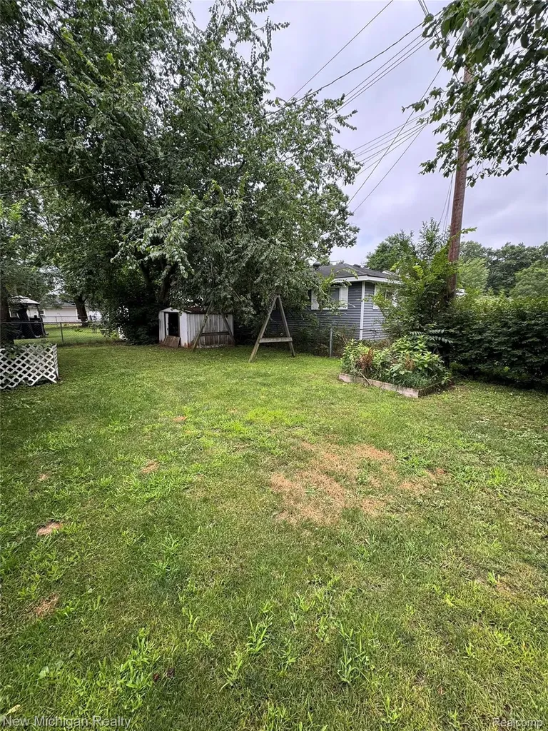870 Farnsworth Road White Lake Charter Township MI 48386