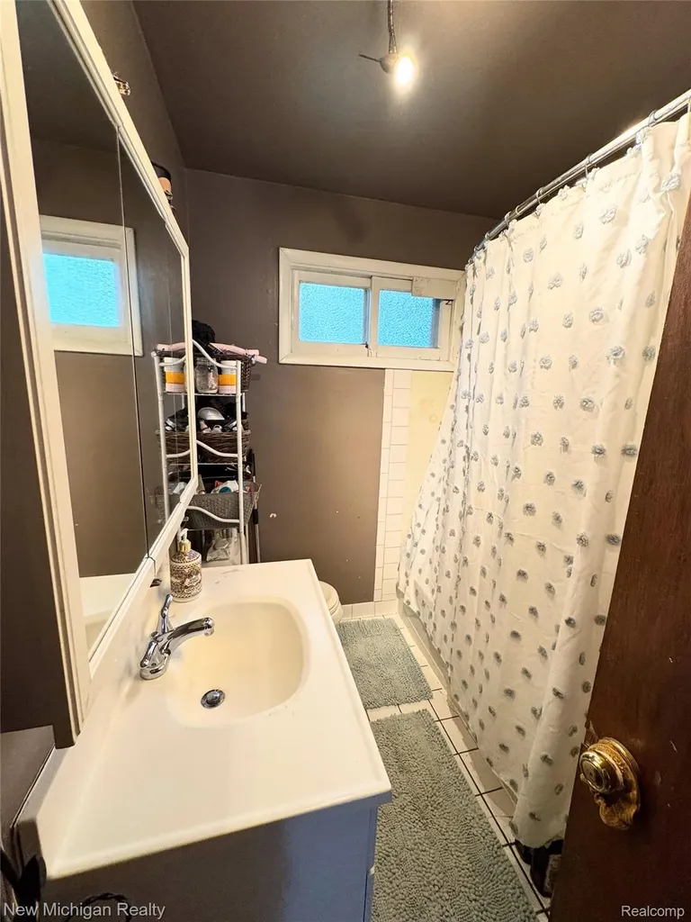 870 Farnsworth Road White Lake Charter Township MI 48386